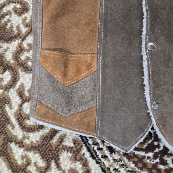 Vintage Western Leather Suede Vest 70s Faux Shearling 1970s Patchwork Distressed - Picture 4 of 16